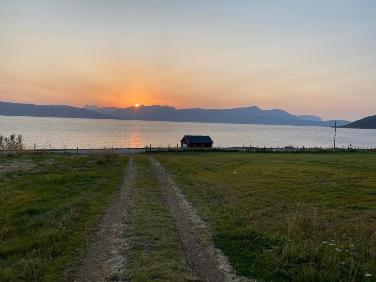 Unique And Charming Holiday Home With Fantastic Sea Views Тромсё Экстерьер фото